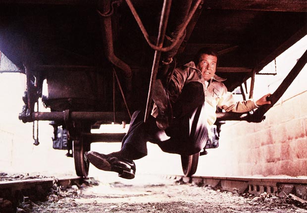 James Bond 007, Roger Moore	