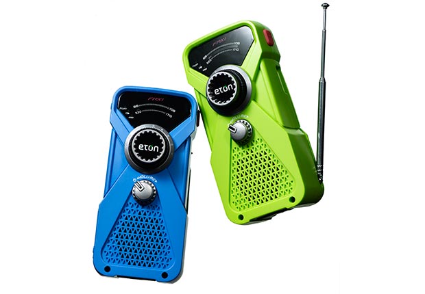Generator-powered radio/flashlight