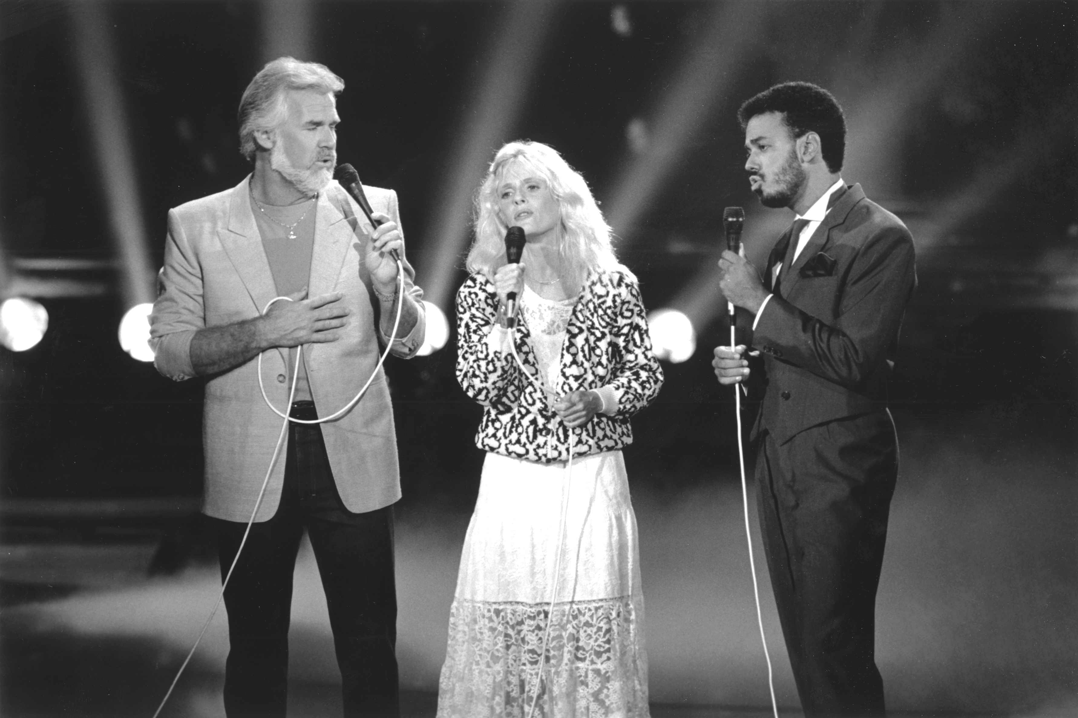 Kenny Rogers, Kim Carnes, James Ingram performing on Solid Gold - Kenny Rogers Retrospective