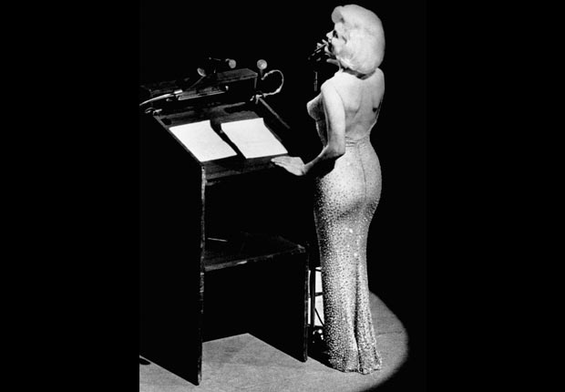 Marilyn Monroe sings Happy Birthday to President John F. Kennedy at Madison Square Garden