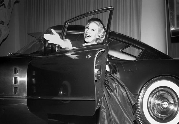 Dinah Shore was the spokesperson for Chevrolet's marketing campaign, See the USA from your Chevrolet