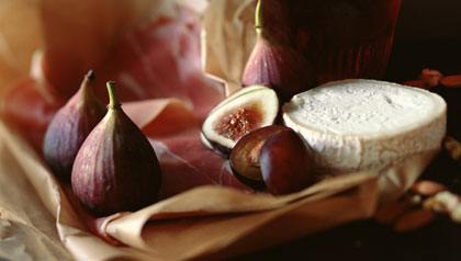 Figs, prosciutto and red wine Figs, prosciutto and red wine