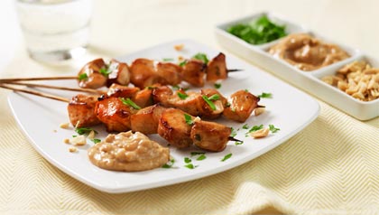 Chicken satay with peanut sauce - Low-fat and Tasty Fall Appetizers for Your Cocktail Party Chicken satay with peanut sauce - Low-fat and Tasty Fall Appetizers for Your Cocktail Party