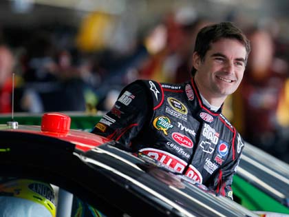 Jeff Gordon climbs into his car Jeff Gordon climbs into his car