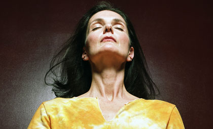 Mujer meditando