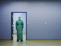 Consult several sources to find a hospital that best meets your needs.