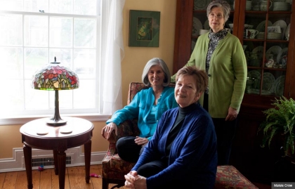 Three women livingroom, shared home (Maisie Crow)