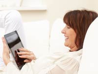 Los juegos en línea le sirven para mejorar su memoria y rendimiento cerebral.