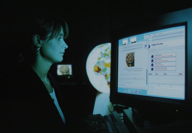 La invención de la Internet en la década de 1990 revolucionó la forma de utilizar las computadoras.