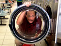 Jeff Yeager at a laundromat