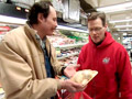 Jeff Yeager haggling at a grocery store