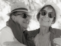 Pareja de ancianos divirtiéndose