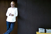 Keep flirtatious text messages brief.