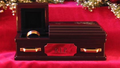 Not sure what to do with your wedding ring after a divorce? How about the wedding ring coffin? Not sure what to do with your wedding ring after a divorce? How about the wedding ring coffin?