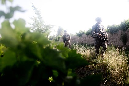 Soldados en la guerra de Afganistán Soldados en la guerra de Afganistán