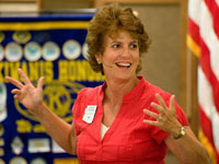 Wendy Rogers talks to voters at a Tempe Kiwanis Club meeting.