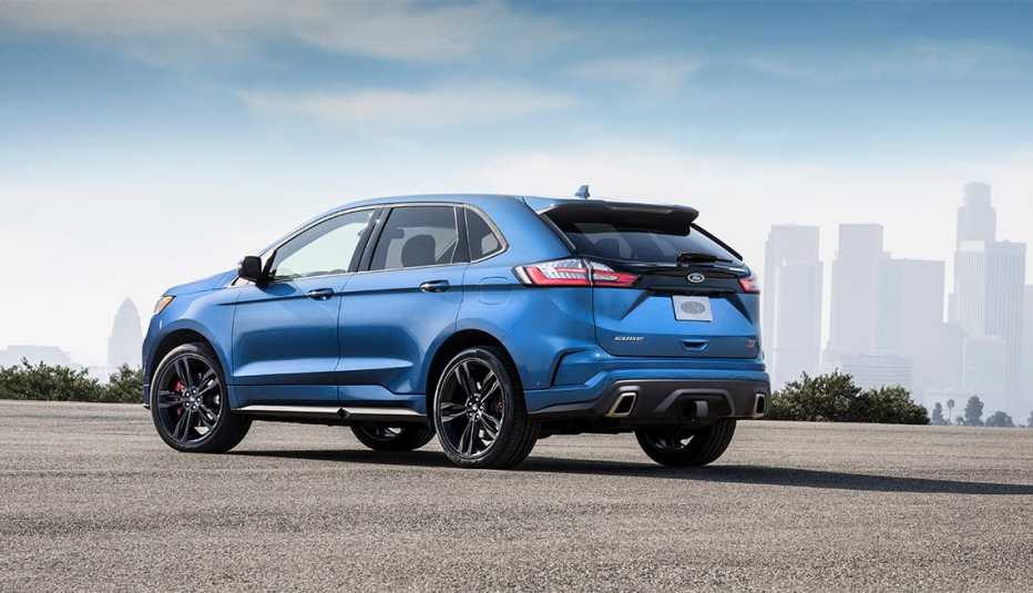 2019 blue Ford Edge ST