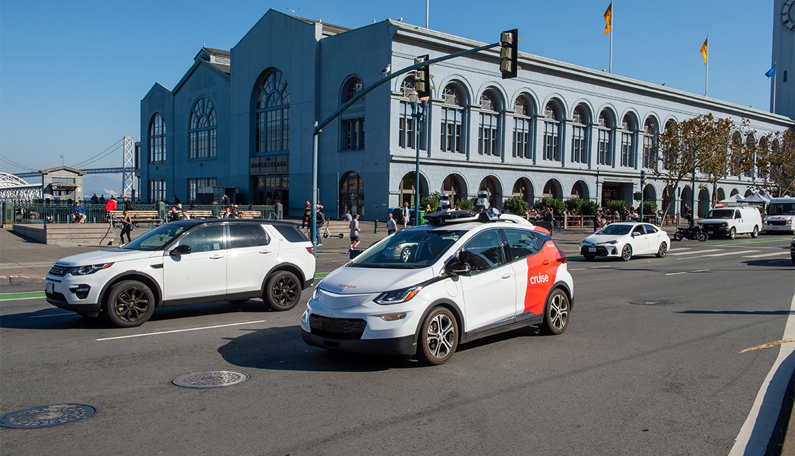 A self-driving car of the General Motors subsidiary Cruise is on a test drive