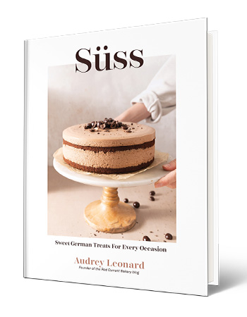book cover with words süss sweet german treats for every occasion; audrey leonard