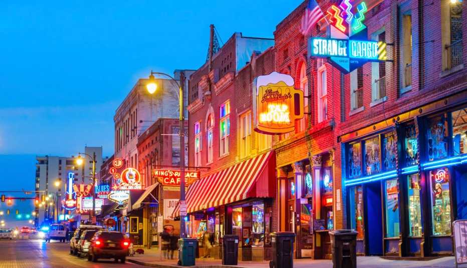 historic beale street music district memphis tennessee