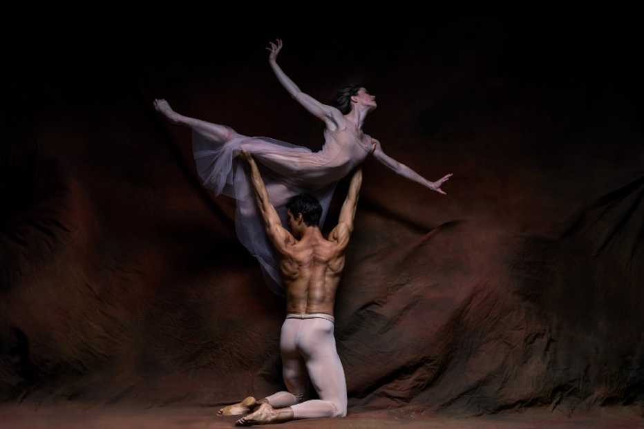 dancers cassandra trenary and daniel carmargo in a scene from the ballet inspired by the book like water for chocolate