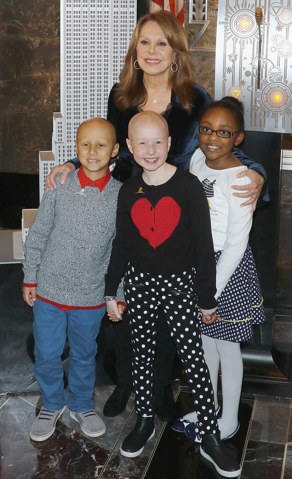 Marlo Thomas with children from St. Jude Children’s Research Hospital.