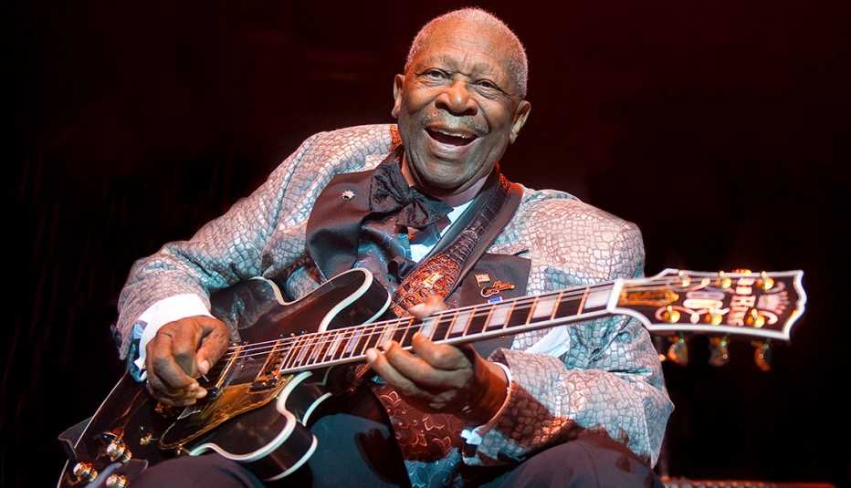 BB King performs on stage at Royal Albert Hall on June 28, 2011 in London, England.