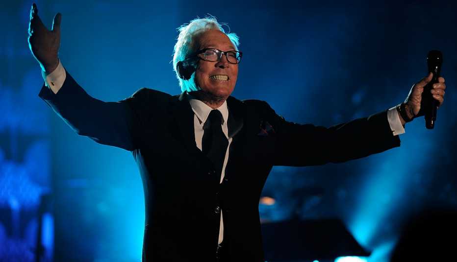 Singer/Songwriter Andy Williams performs on stage during the 40th Annual Songwriters Hall of Fame Ceremony at The New York Marriott Marquis on June 18, 2009 in New York City.
