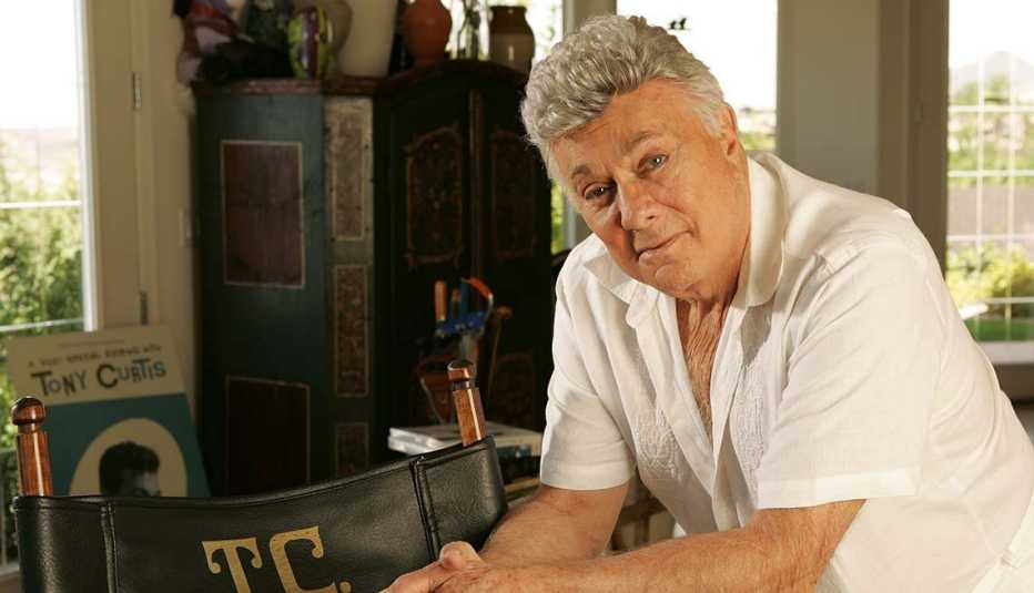 Tony Curtis at home in Las Vegas Nevada USA on 10th August 2006. 