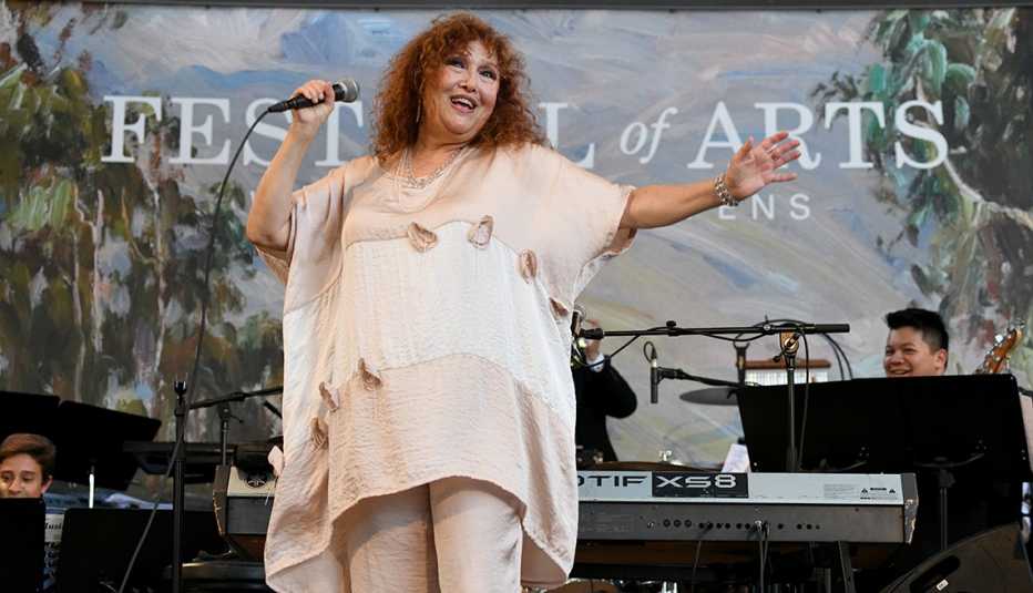 Melissa Manchester performing onstage at the 2019 Festival of Arts Celebrity Benefit Event