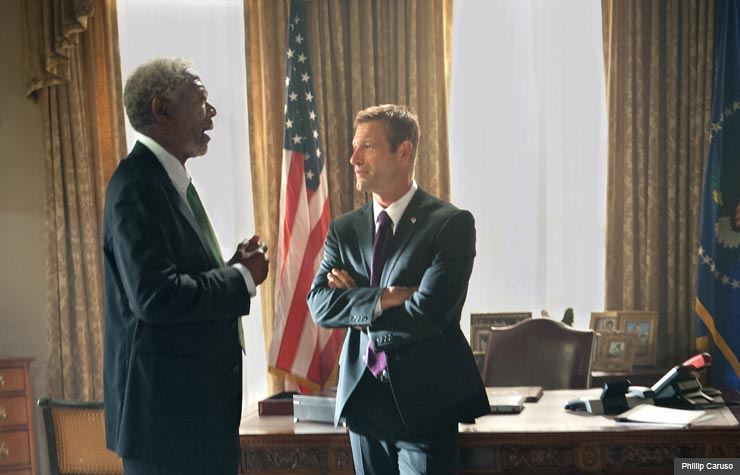 movie review olympus has fallen freeman president white house thriller