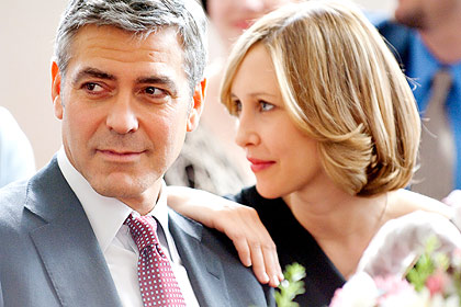 UP IN THE AIR, from left: George Clooney, Vera Farmiga, 2009