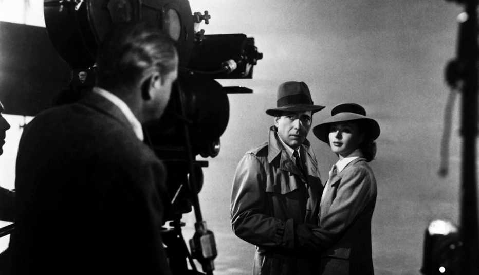 Humphrey Bogart and Ingrid Bergman on the set of 'Casablanca'