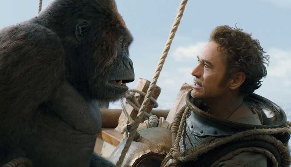 Robert Downey Junior speaks with a gorilla in the film Dolittle