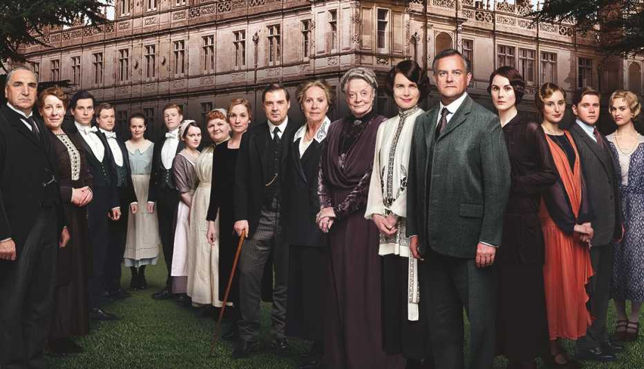 A group shot of the cast of "Downton Abbey"