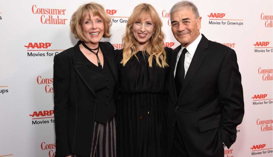 Susan Blakely, Denise Grayson, and Robert Forster
