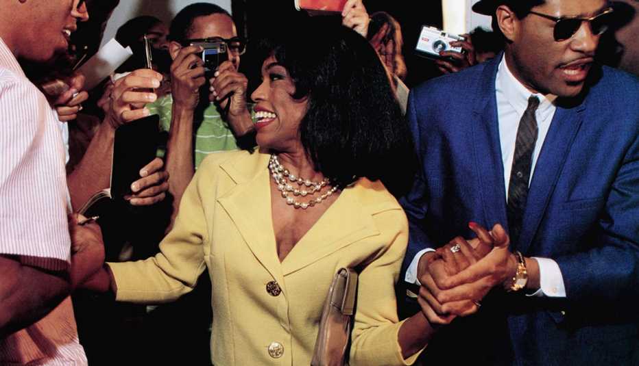 Angela Bassett stars as Tina Turner in Whats Love Got to Do with It
