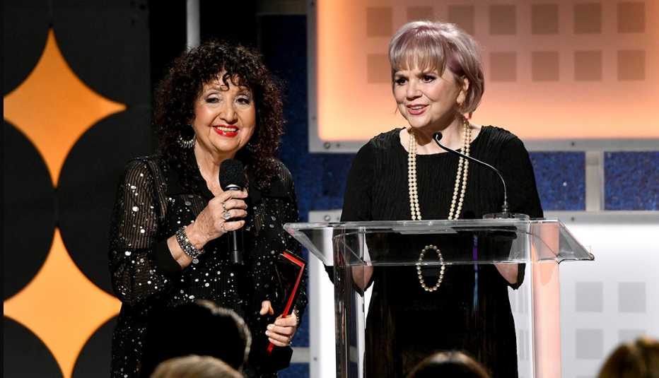 Maria Muldaur presents Best documentary award to Linda Ronstadt at the Movies for Grownups Awards