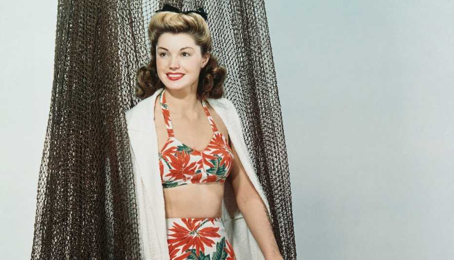 Former competitive swimmer and actress Esther Williams