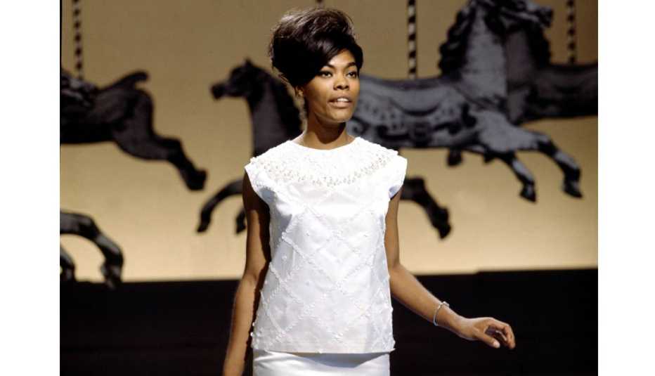 Dionne Warwick, Young, White Dress, Performance, Singer, Interview