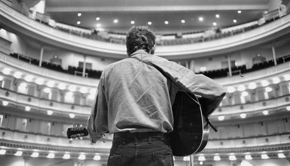 Bob Dylan, Sound Check, Theater, Concert, Musician, Singer, Why He Matters