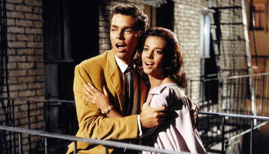 Richard Beymer and Natalie Wood singing in the film West Side Story