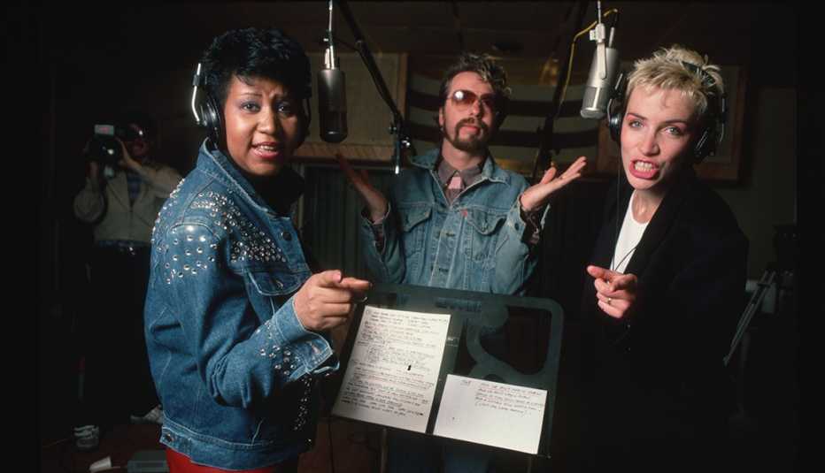 Aretha Franklin, Dave Stewart and Annie Lennox together in a recording studio