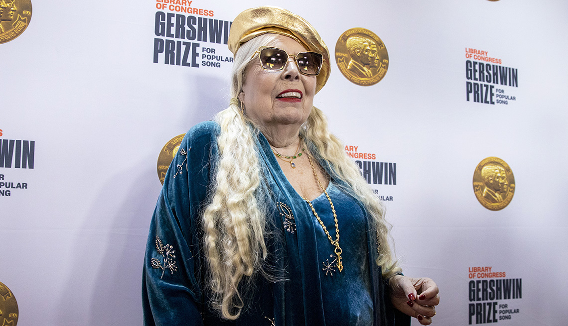Joni Mitchell on the red carpet for the presentation of the Gershwin Prize at DAR Constitution Hall in Washington DC