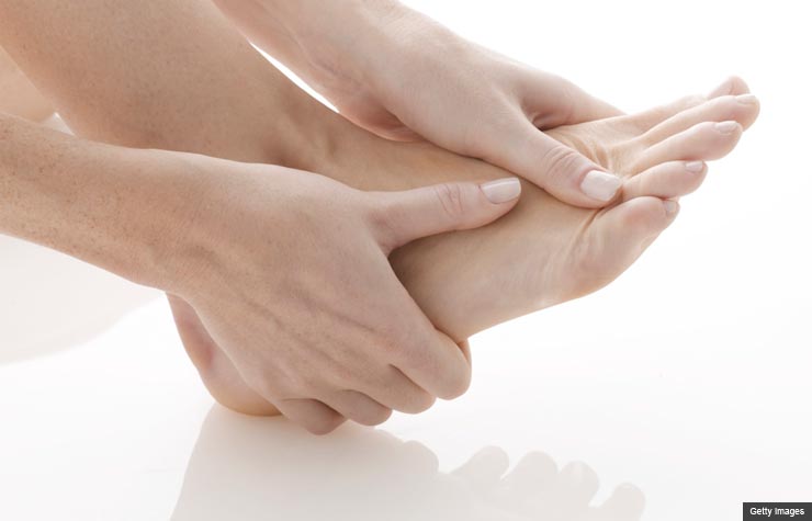 foot pain rub hands feet problem condition 