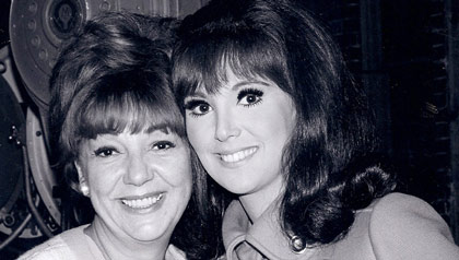 Marlo Thomas smiles in a vintage portrait with her mother 