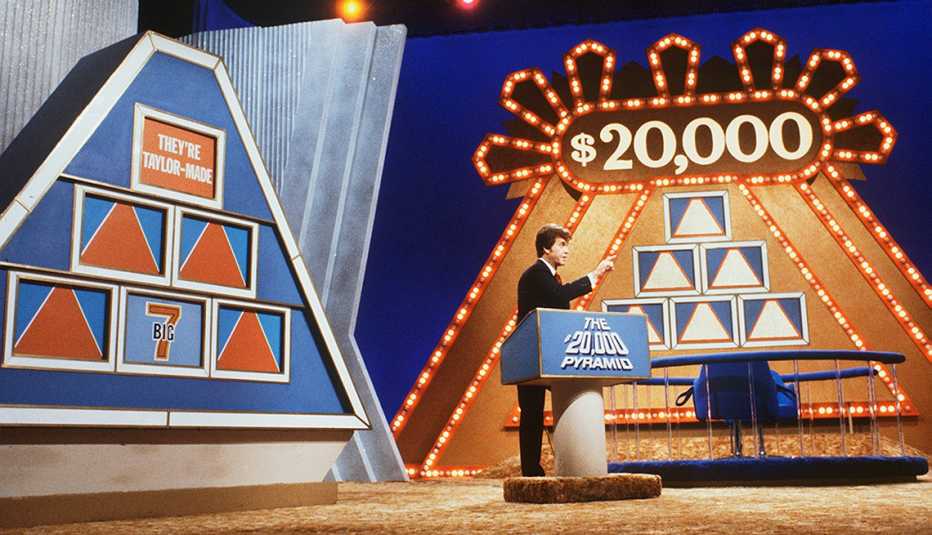 Dick Clark hosts the television game show $20,000 Pyramid