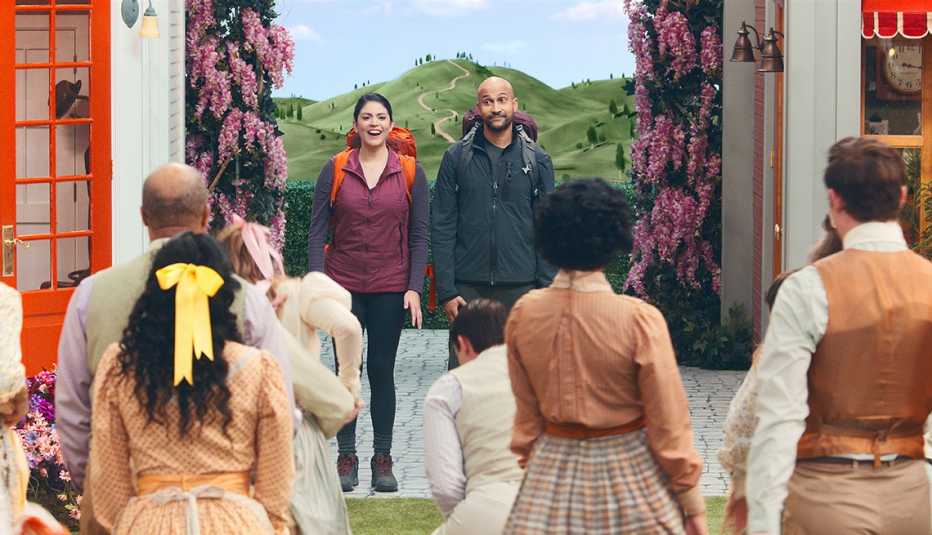 Cecily Strong and Keegan-Michael Key star in Schmigadoon