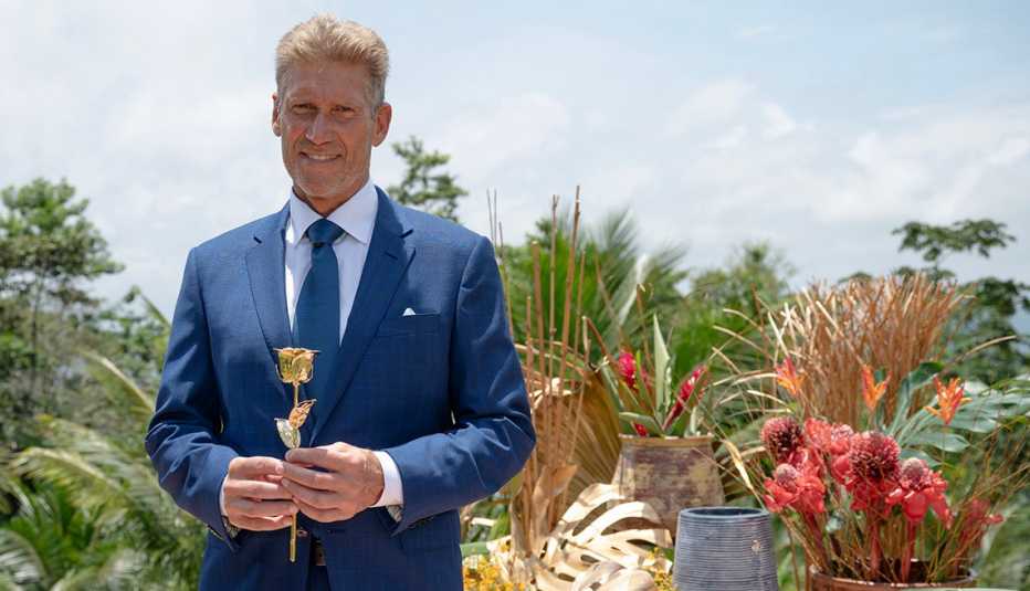 Gerry Turner holds a golden rose on the finale of "The Golden Bachelor."