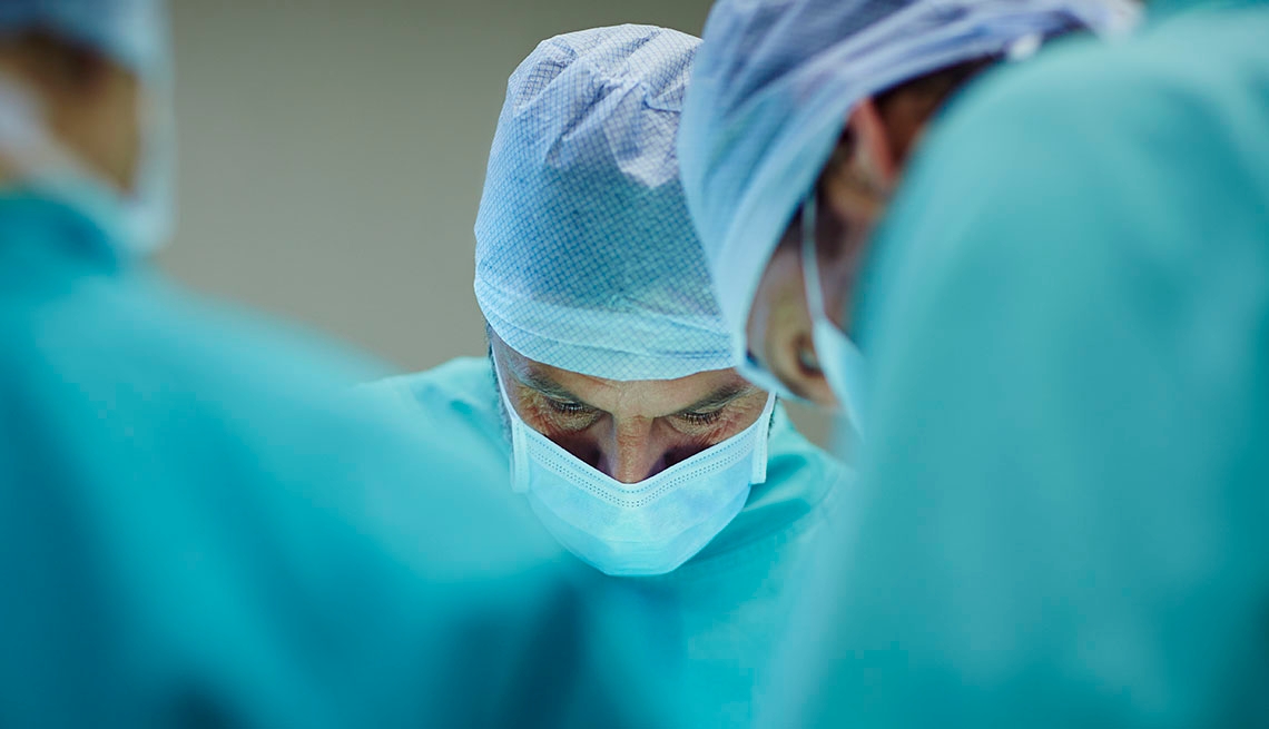 photo of surgeon at work